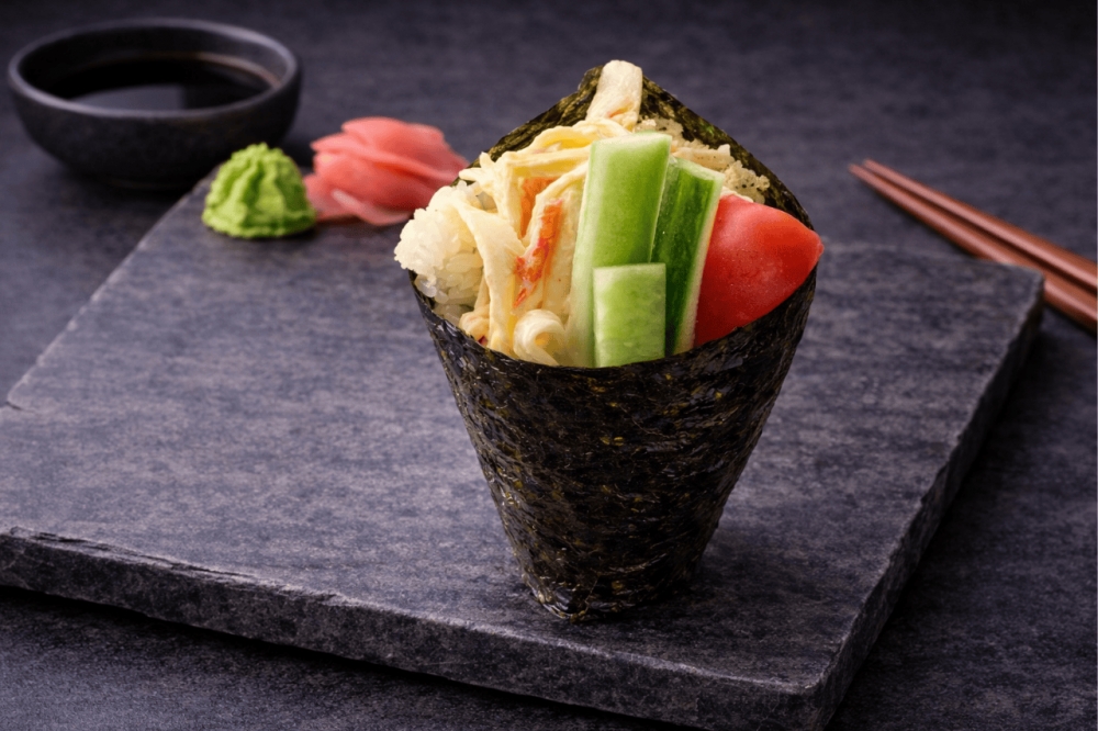 Ris, majones , surimi, agurk, rogn, avokado 